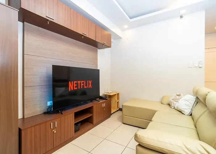 Cozy & Minimalist 2br At Flair Towers *