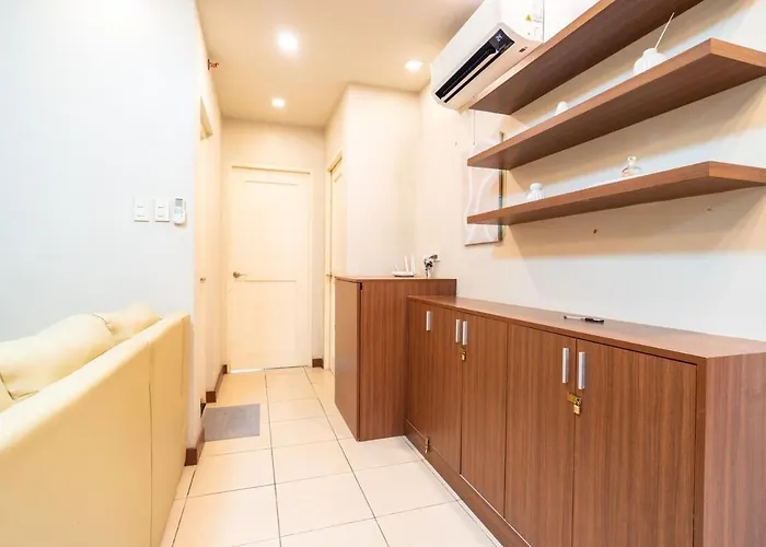 Cozy & Minimalist 2br At Flair Towers *